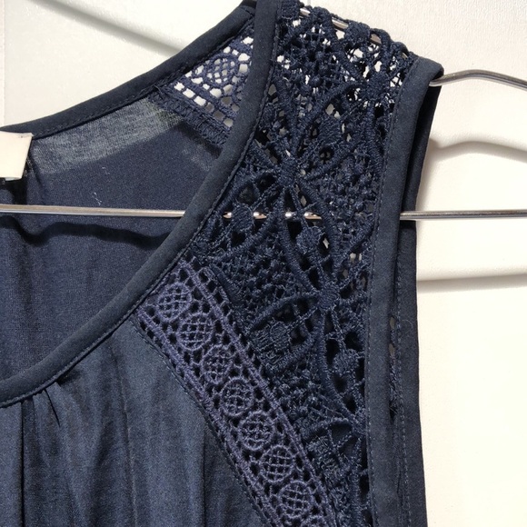Ann Taylor Loft navy blue tank top with lace detailing around shoulder M - Picture 3 of 8